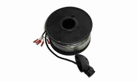 Raymarine A28162 30 m wind cable assembly, black cable on a reel with red crimp terminals and a black plug